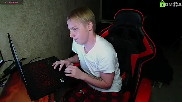 Snapshot of Alexis_Gordon chatting on 09.16.25 Alexis Gordon online show from 09.16.25