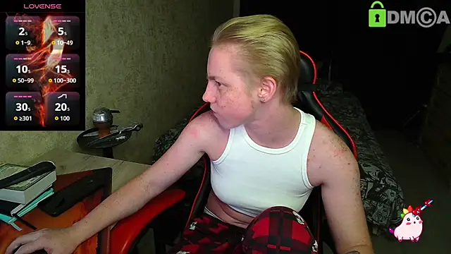 Snapshot of Alexis_Gordon chatting on 09.26.25 Alexis Gordon online show from 09.26.25