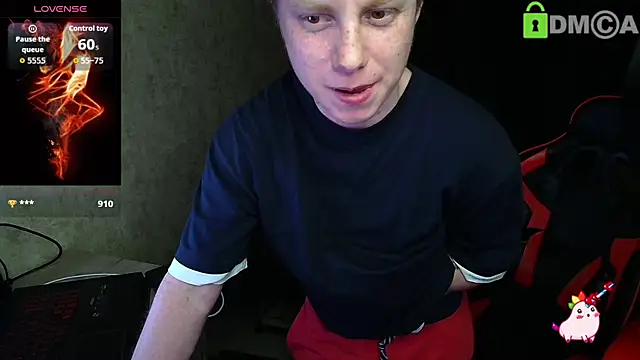 Snapshot of Alexis_Gordon chatting on 10.08.25 Alexis Gordon online show from 10.08.25