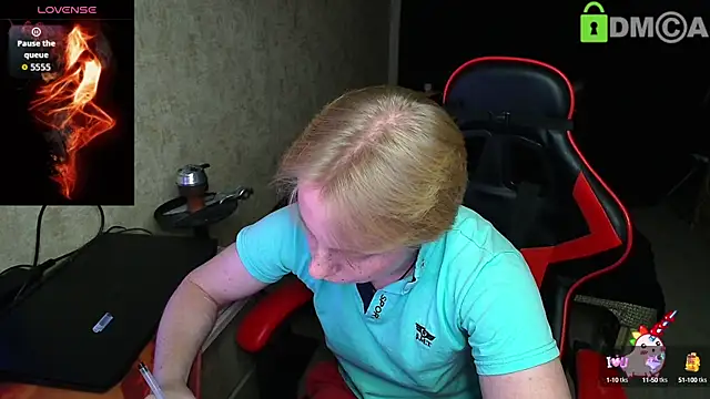 Snapshot of Alexis_Gordon chatting on 10.11.25 Alexis Gordon online show from 10.11.25