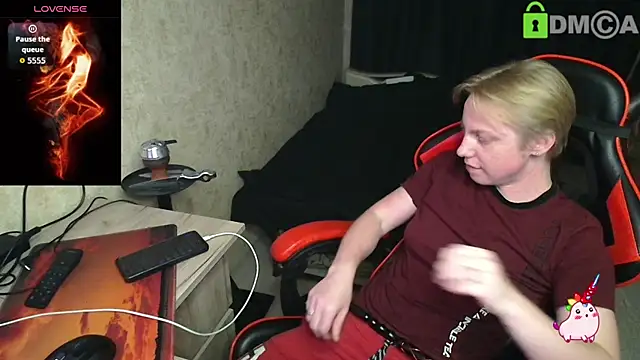 Snapshot of Alexis_Gordon chatting on 10.13.25 Alexis Gordon online show from 10.13.25