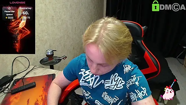 Snapshot of Alexis_Gordon chatting on 10.14.25 Alexis Gordon online show from 10.14.25