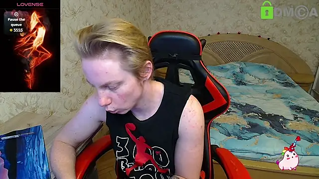 Snapshot of Alexis_Gordon chatting on 11.21.25 Alexis Gordon online show from 11.21.25