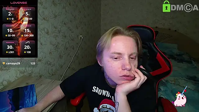 Snapshot of Alexis_Gordon chatting on 11.26.25 Alexis Gordon online show from 11.26.25