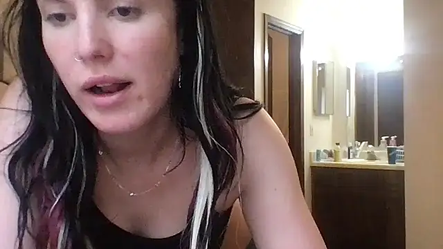 Snapshot of kittycatkendra chatting on 05.17.26 kittycatkendra online show from 05.17.26