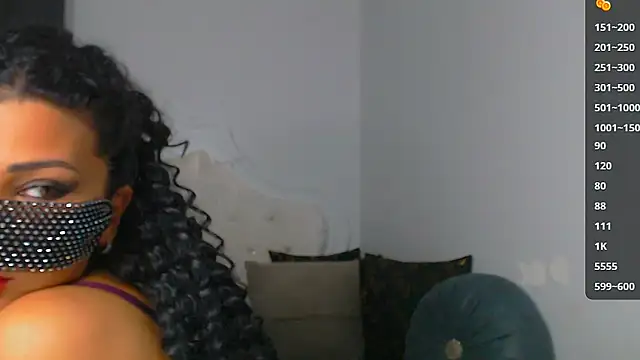 Snapshot of Turkish_Latina chatting on 12.19.24 Turkish Latina online show from 12.19.24