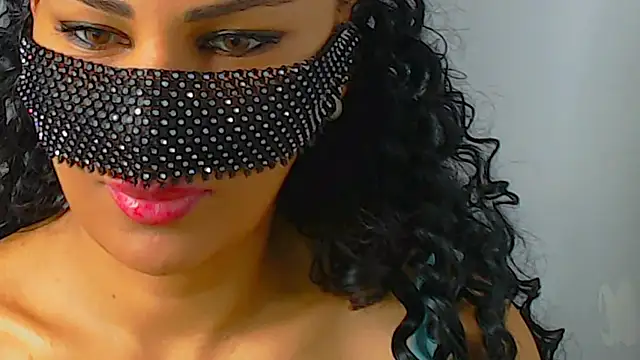 Snapshot of Turkish_Latina chatting on 12.21.24 Turkish Latina online show from 12.21.24