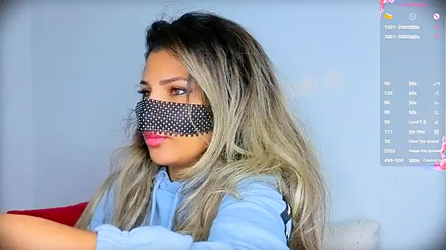 Snapshot of Turkish_Latina chatting on 10.03.25 Turkish Latina online show from 10.03.25