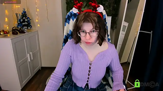 Snapshot of Melissa_Wells chatting on 12.18.24 Melissa Wells online show from 12.18.24