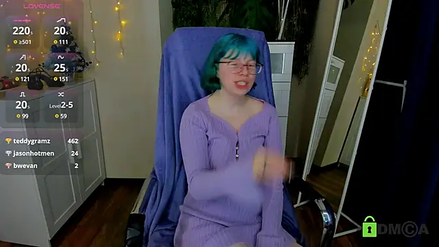 Snapshot of Melissa_Wells chatting on 12.27.24 Melissa Wells online show from 12.27.24