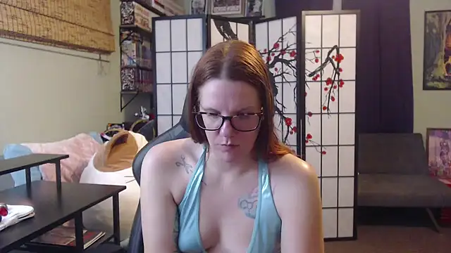 Sarahtineke online show from 05.19.26