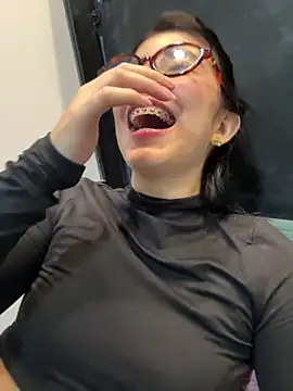 NicolRoss  online show from 11.23.25