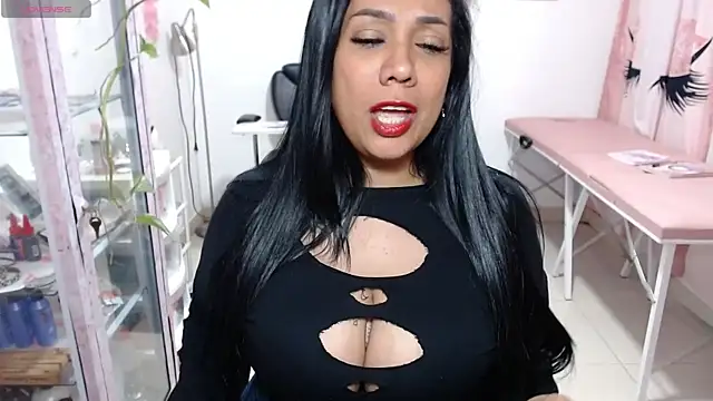 Snapshot of titsbiglovers chatting on 06.14.26 titsbiglovers online show from 06.14.26