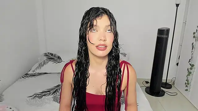 Snapshot of Emperatriiz chatting on 12.02.25 Emperatriiz online show from 12.02.25