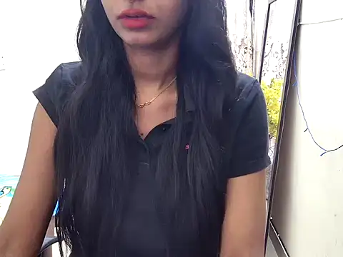 Snapshot of tanvi-00 chatting on 09.29.25 tanvi-00 online show from 09.29.25