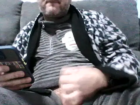 Snapshot of daky_86 chatting on 02.19.25 daky 86 online show from 02.19.25