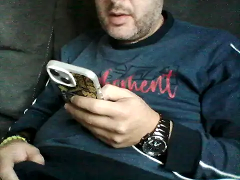 Snapshot of daky_86 chatting on 10.14.25 daky 86 online show from 10.14.25