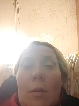 Snapshot of LeraSweet chatting on 12.20.25 LeraSweet online show from 12.20.25