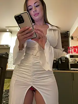 Snapshot of IsabellaEtthan chatting on 01.23.25 IsabellaEtthan online show from 01.23.25