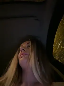 Snapshot of IsabellaEtthan chatting on 01.31.25 IsabellaEtthan online show from 01.31.25