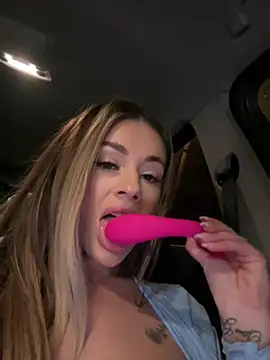 Snapshot of IsabellaEtthan chatting on 02.04.25 IsabellaEtthan online show from 02.04.25