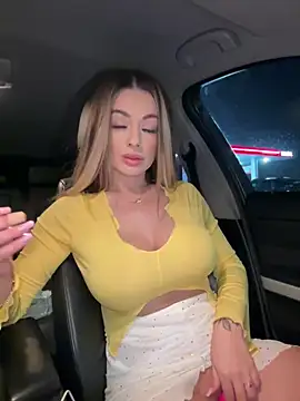 Snapshot of IsabellaEtthan chatting on 02.10.25 IsabellaEtthan online show from 02.10.25