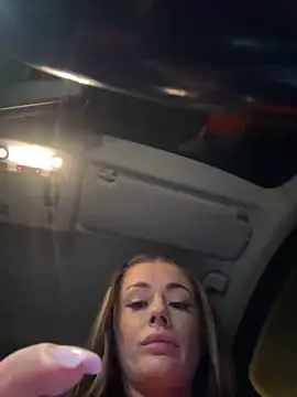 Snapshot of IsabellaEtthan chatting on 02.25.25 IsabellaEtthan online show from 02.25.25