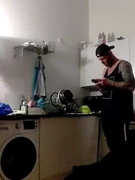 Snapshot of eltoulou chatting on 01.13.25 eltoulou online show from 01.13.25