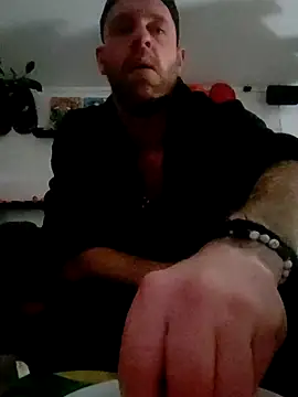 Snapshot of eltoulou chatting on 01.18.25 eltoulou online show from 01.18.25