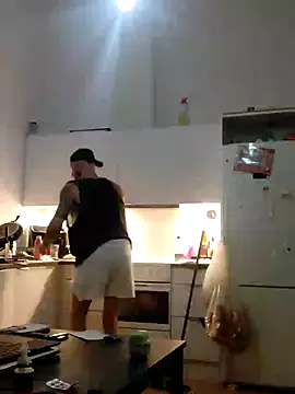 Snapshot of eltoulou chatting on 01.25.25 eltoulou online show from 01.25.25