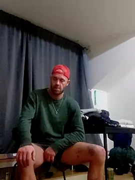 Snapshot of eltoulou chatting on 02.17.25 eltoulou online show from 02.17.25