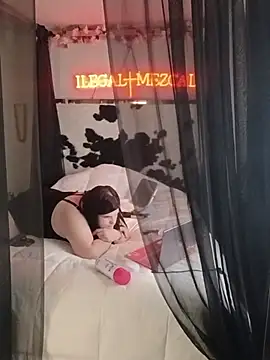 BeckiTooSweet online show from 06.25.26