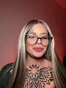 Snapshot of bambixboo chatting on 01.19.25 bambixboo online show from 01.19.25