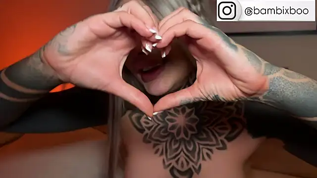 Snapshot of bambixboo chatting on 02.11.25 bambixboo online show from 02.11.25