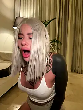 Snapshot of bambixboo chatting on 09.15.25 bambixboo online show from 09.15.25