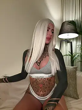 Snapshot of bambixboo chatting on 01.11.26 bambixboo online show from 01.11.26