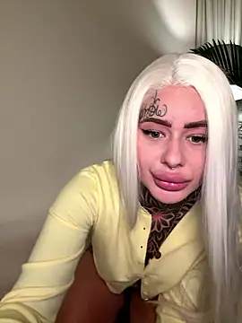 Snapshot of bambixboo chatting on 01.12.26 bambixboo online show from 01.12.26