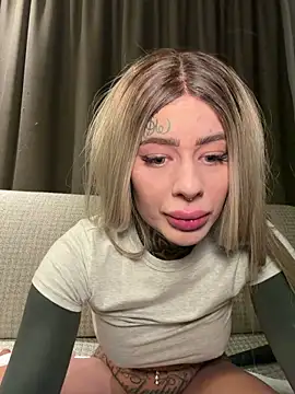 Snapshot of bambixboo chatting on 03.25.26 bambixboo online show from 03.25.26