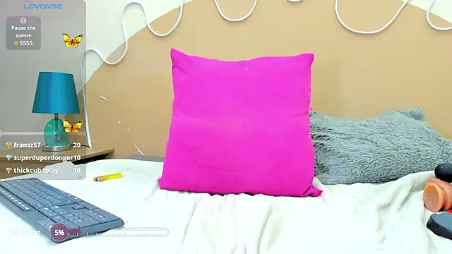 Snapshot of natasha_jurado chatting on 12.22.24 natasha jurado online show from 12.22.24