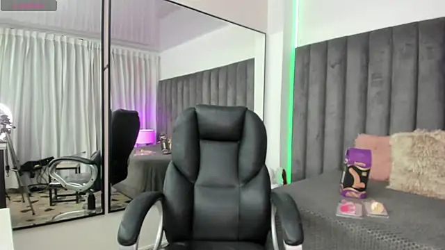 natalia curvy1 online show from 03.18.25