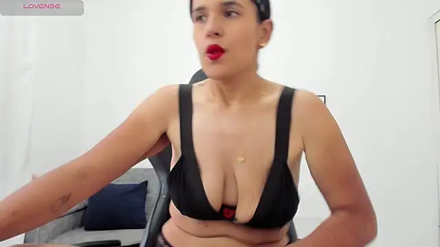 natalia curvy1 online show from 04.23.26
