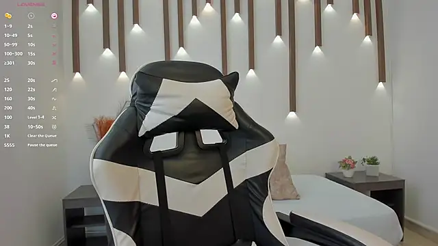 megan cooper28 online show from 11.05.25