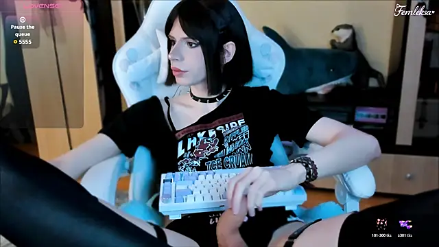 FemAlexa  online show from 04.24.26
