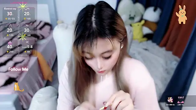 Snapshot of Sweet-18wanwan chatting on 10.30.25 Sweet-18wanwan online show from 10.30.25