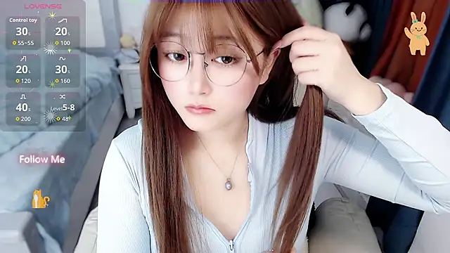 Snapshot of Sweet-18wanwan chatting on 12.17.25 Sweet-18wanwan online show from 12.17.25