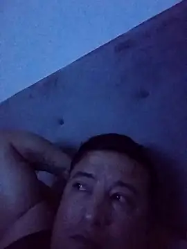 Snapshot of LusoCol chatting on 10.29.25 LusoCol online show from 10.29.25