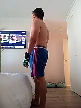 Snapshot of LusoCol chatting on 11.05.25 LusoCol online show from 11.05.25