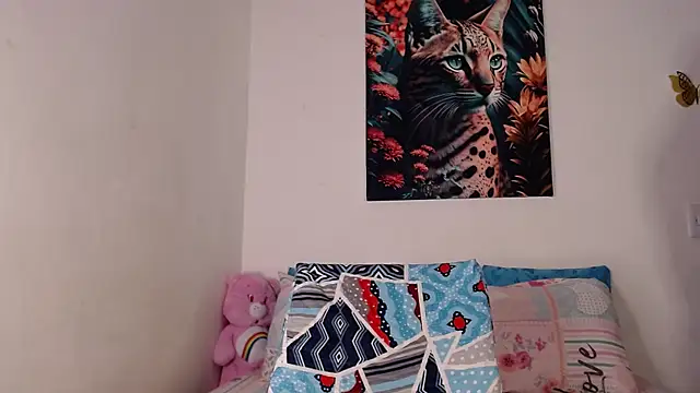 Snapshot of SINDYC chatting on 02.28.25 SINDYC online show from 02.28.25