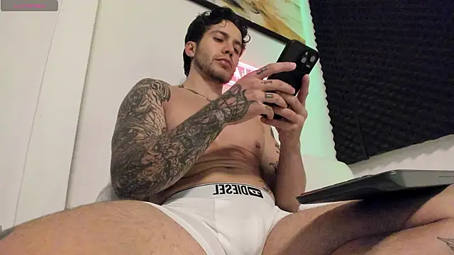 Snapshot of LucianSinclair chatting on 03.14.26 LucianSinclair online show from 03.14.26