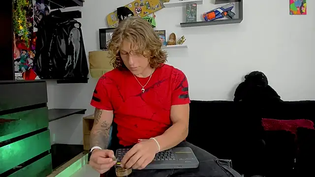 Tom Krakow online show from 01.10.25